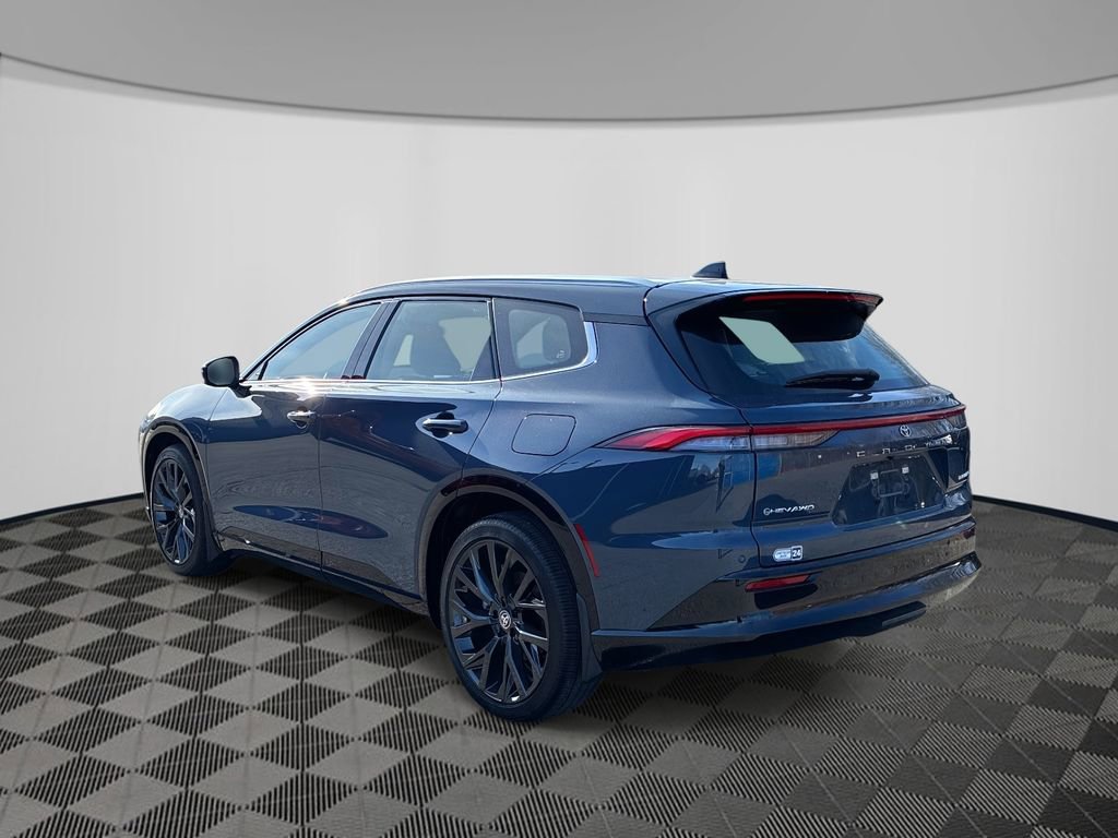 Used 2025 Toyota Crown Signia w/ Advanced Technology Package image 5