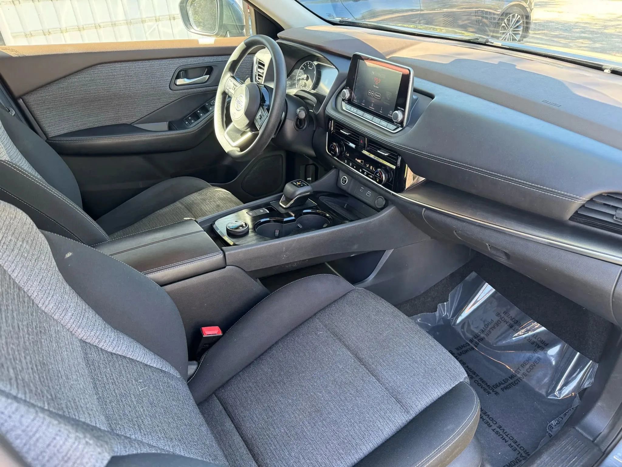 Used 2021 Nissan Rogue SV image 15