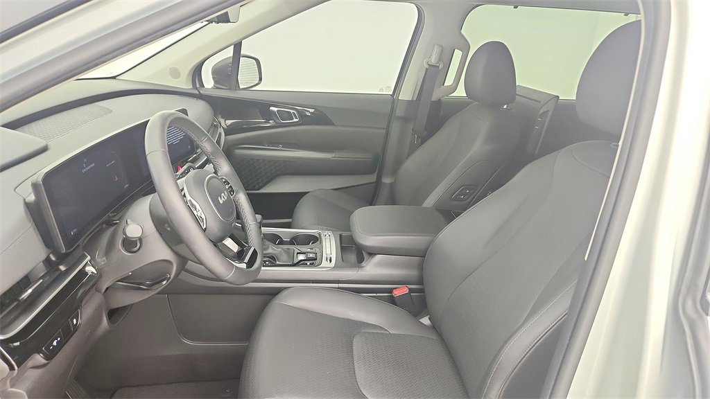 Used 2025 Kia Carnival SX Prestige image 15