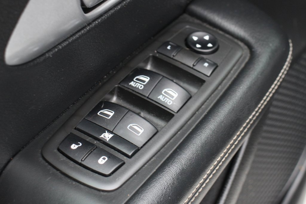 Used 2021 Chrysler Pacifica Touring w/ S Appearance Package image 18