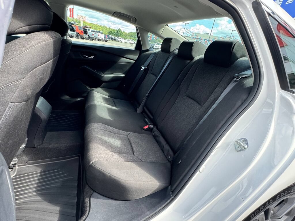 Used 2023 Honda Accord EX image 17
