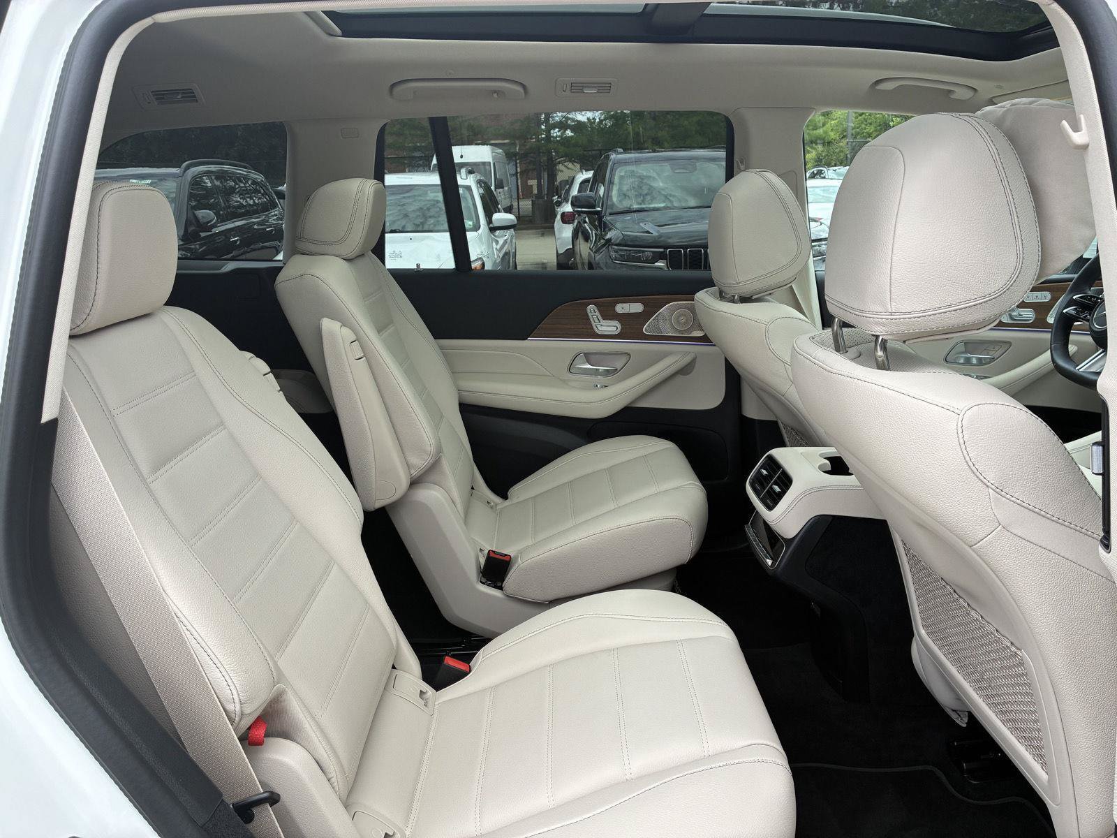 Certified 2026 Mercedes-Benz GLS 450 4MATIC image 27