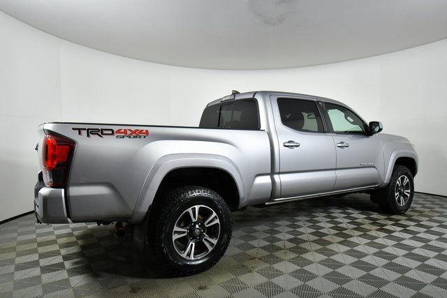 Used 2019 Toyota Tacoma TRD Sport image 10