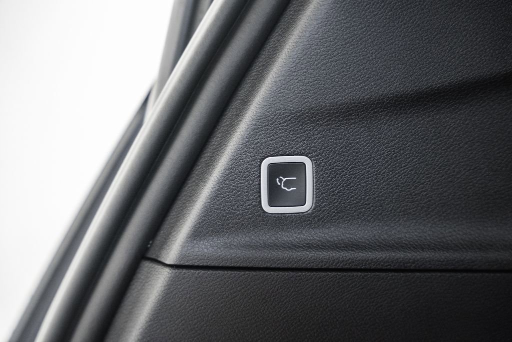 New 2026 Chrysler Pacifica Select image 9