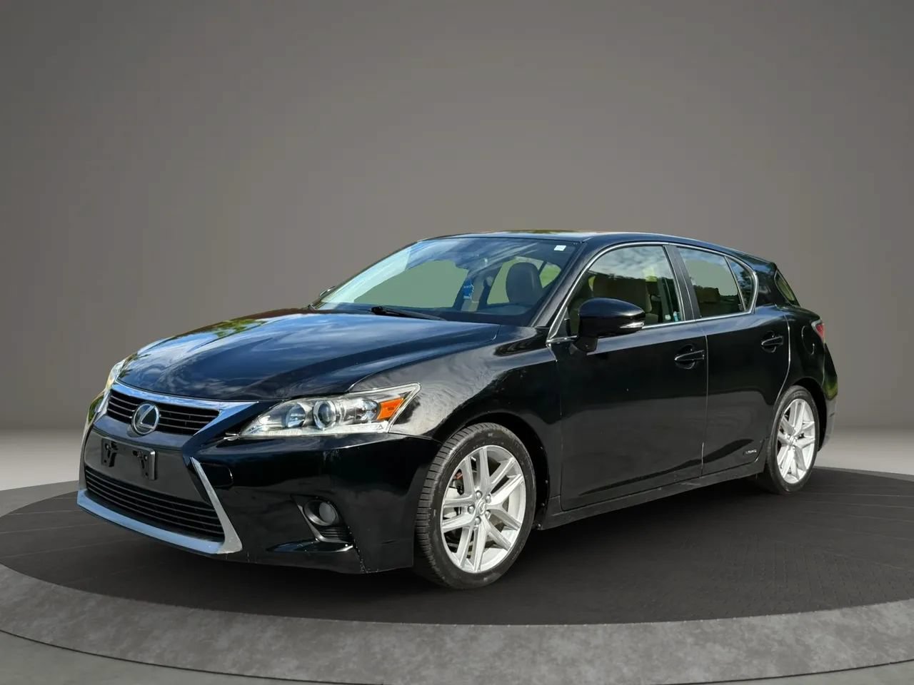 Used 2015 Lexus CT 200h FWD video 1