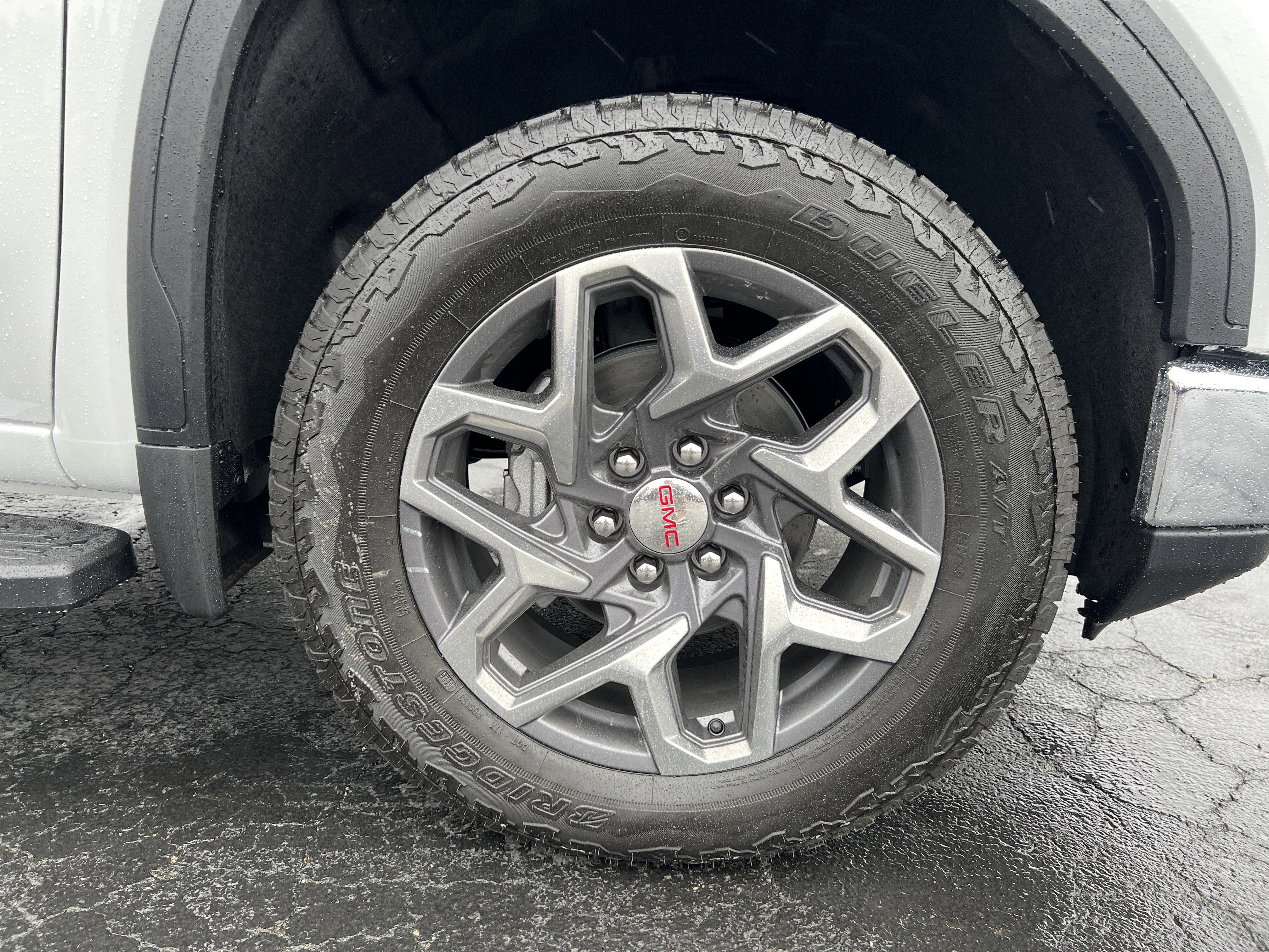 New 2026 GMC Sierra 1500 SLT w/ SLT Premium Package AWD/4WD image 11