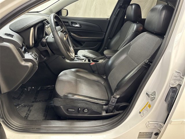 Used 2016 Chevrolet Malibu LT w/ Power Convenience Package image 10