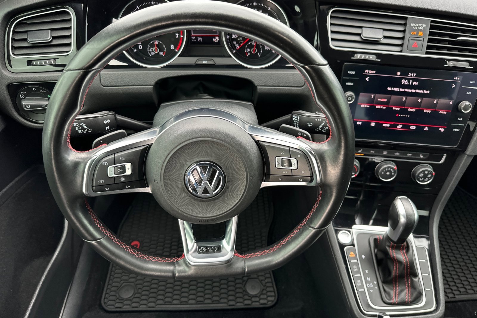 Used 2021 Volkswagen GTI SE image 15