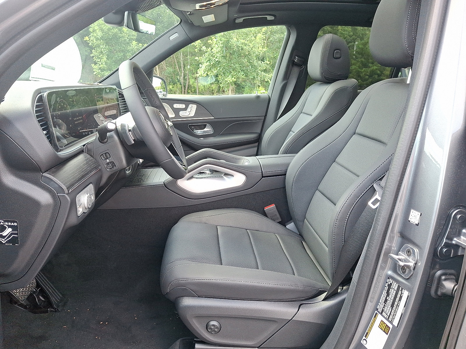 Used 2025 Mercedes-Benz GLE 350 4MATIC image 11