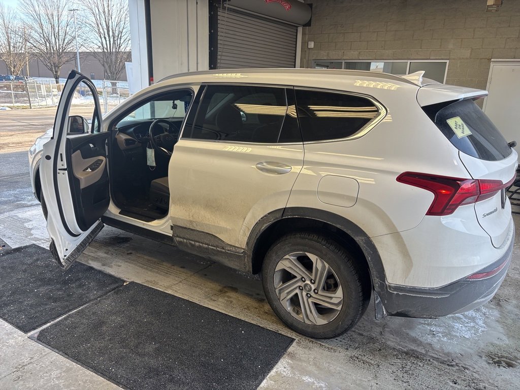 Certified 2023 Hyundai Santa Fe SEL image 3