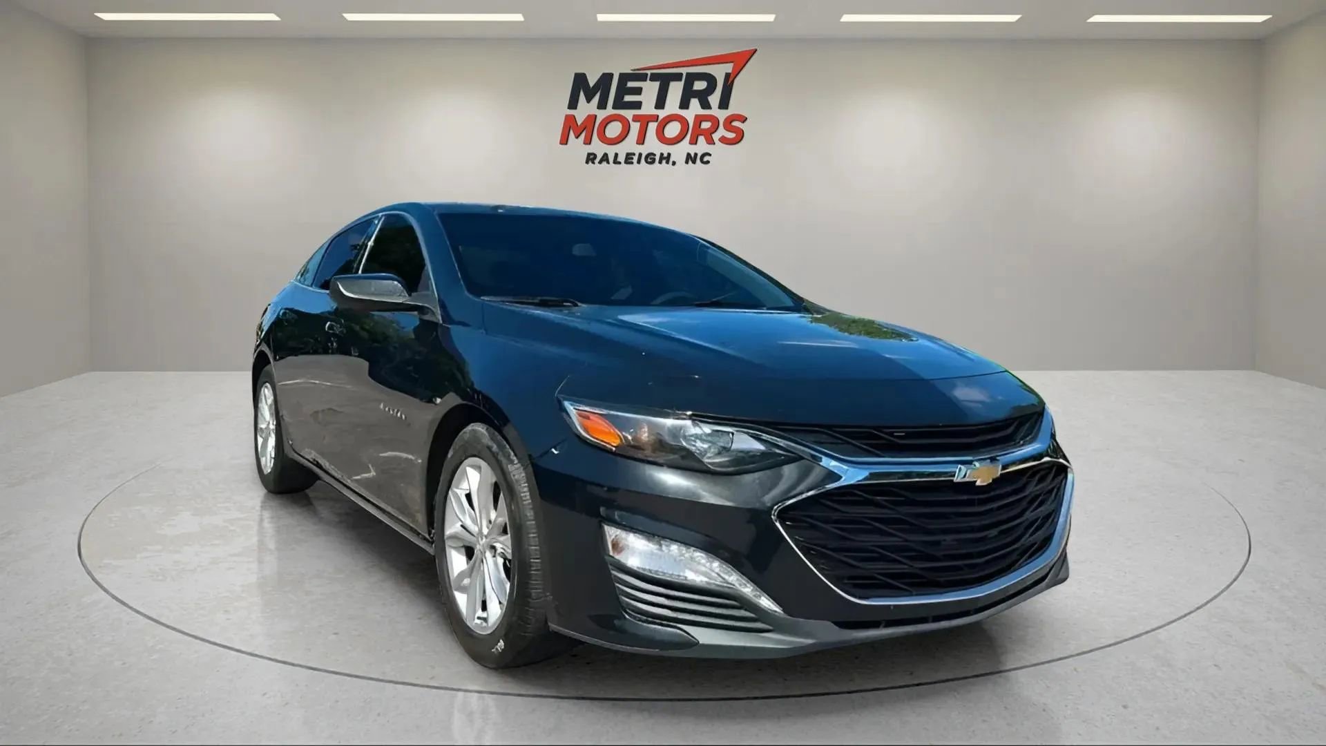 Used 2020 Chevrolet Malibu LT image 3