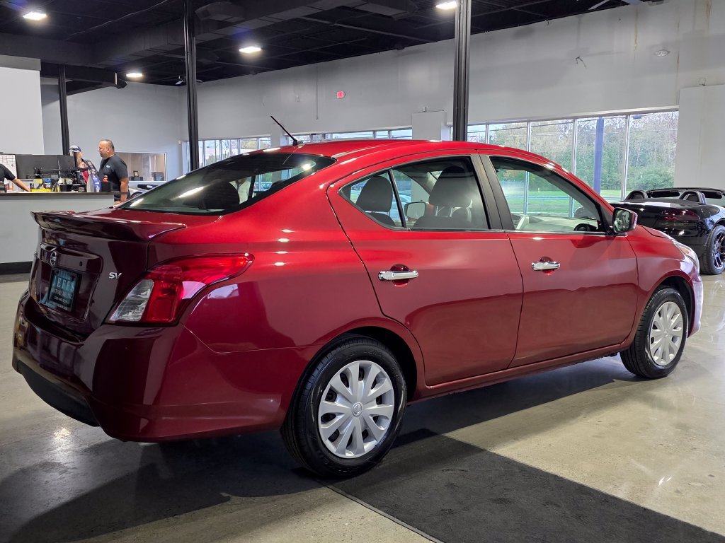 Used 2018 Nissan Versa SV FWD image 4