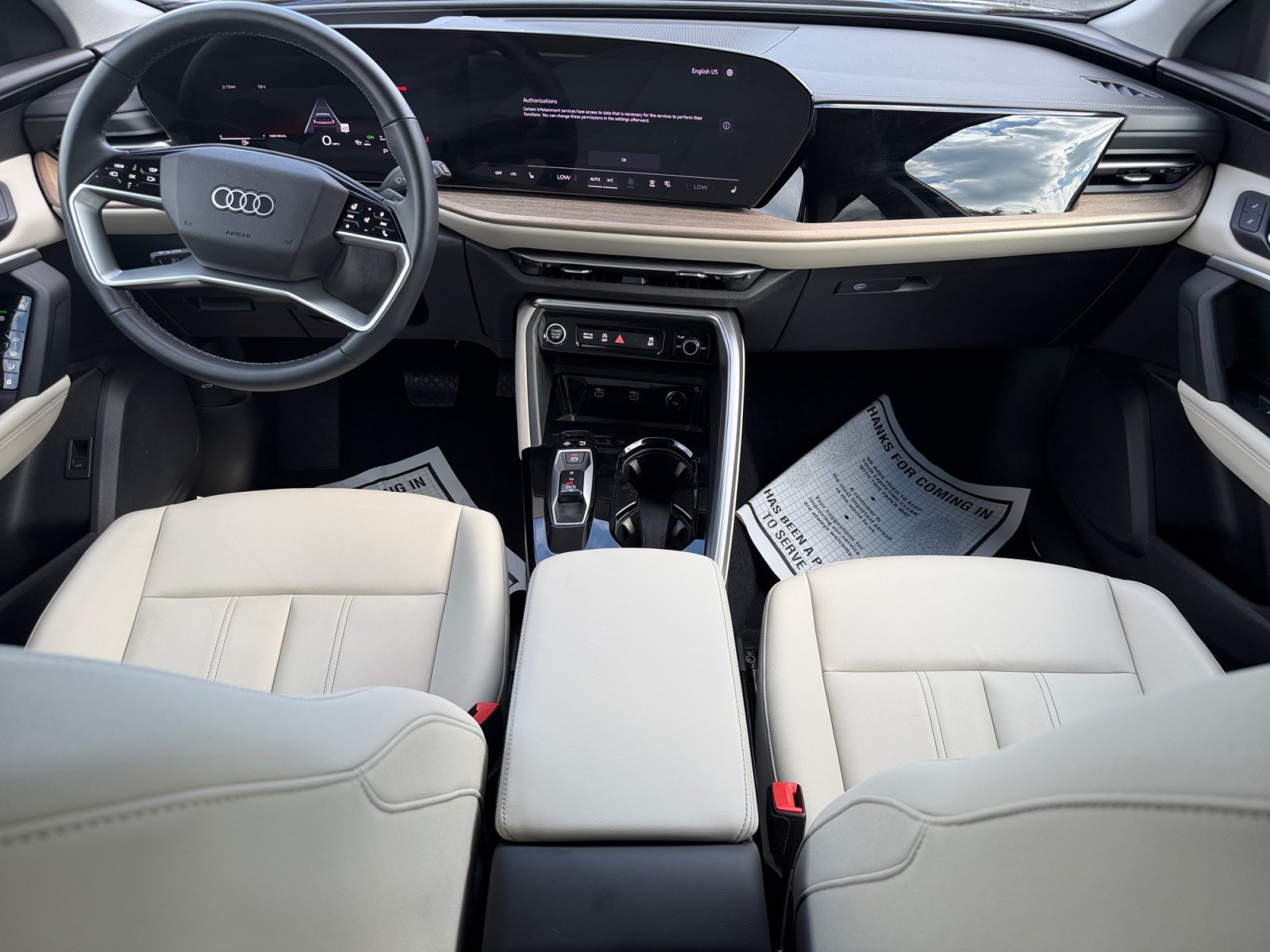 Used 2025 Audi Q5 Premium Plus w/ Premium Plus AWD/4WD image 12