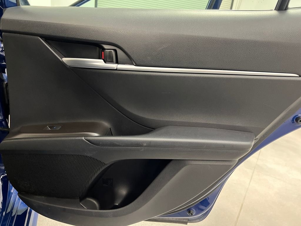Used 2024 Toyota Camry SE image 17