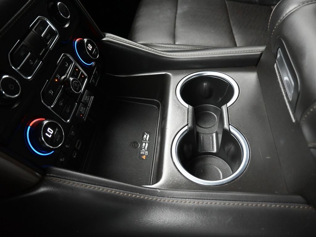 Used 2021 Chevrolet Suburban High Country image 33