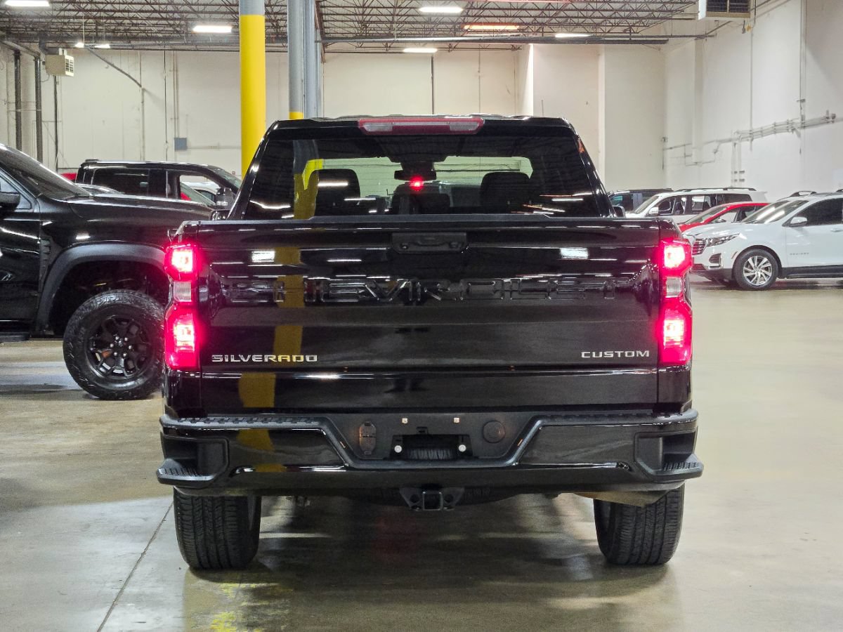 Used 2022 Chevrolet Silverado 1500 Custom RWD image 8