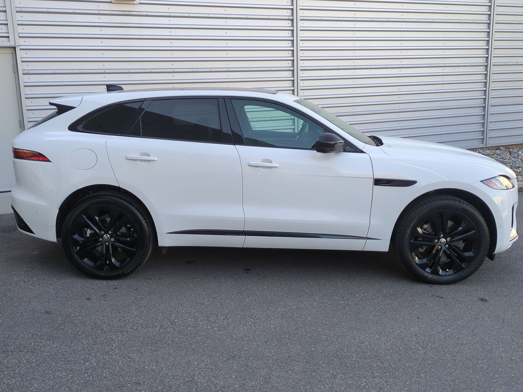 Used 2026 Jaguar F-PACE R-Dynamic S AWD/4WD image 5