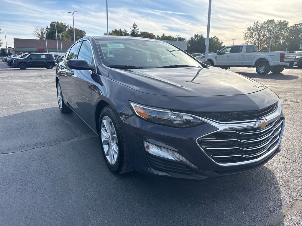 Used 2025 Chevrolet Malibu LT image 4
