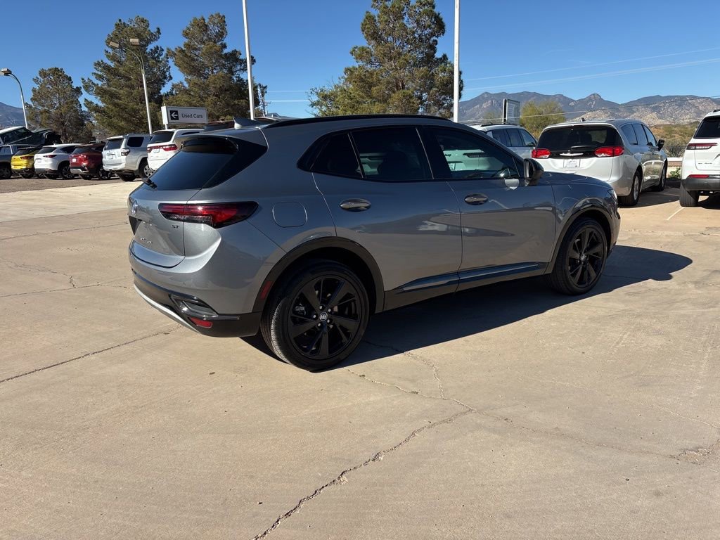 Used 2022 Buick Envision Essence w/ Technology Package I image 5