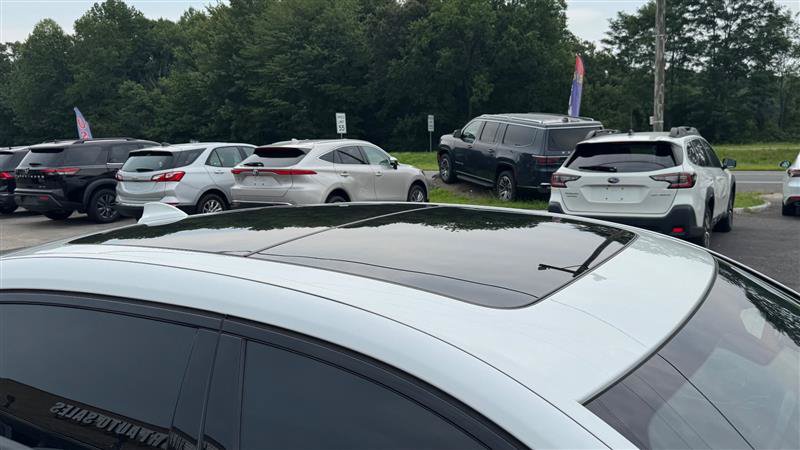 Used 2022 BMW 740i w/ M Sport Package RWD image 28