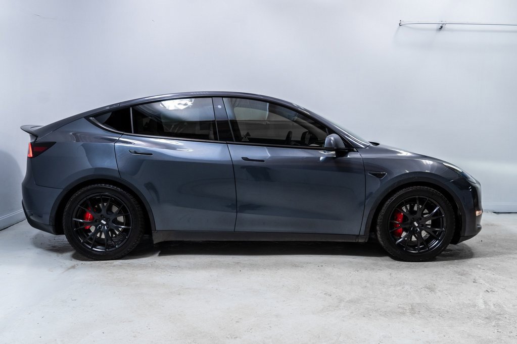 Used 2020 Tesla Model Y Performance image 8