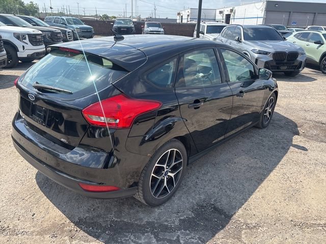 Used 2017 Ford Focus SEL FWD image 3
