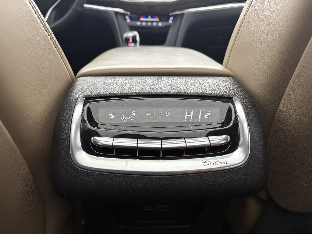 Used 2020 Cadillac XT6 Sport w/ Platinum Package image 39