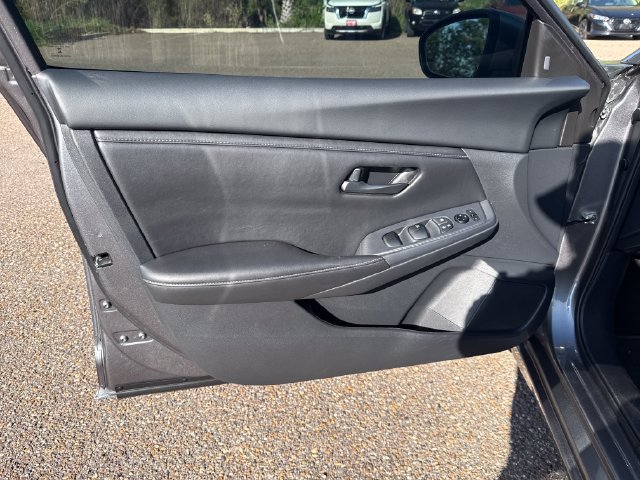 Certified 2025 Nissan Sentra S FWD image 11