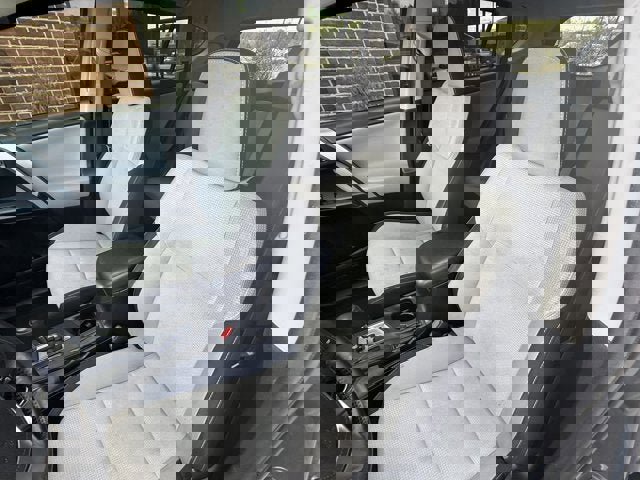 Used 2017 Toyota RAV4 XLE image 17