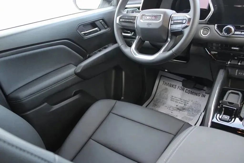 New 2026 GMC Canyon Elevation w/ Convenience Package image 32