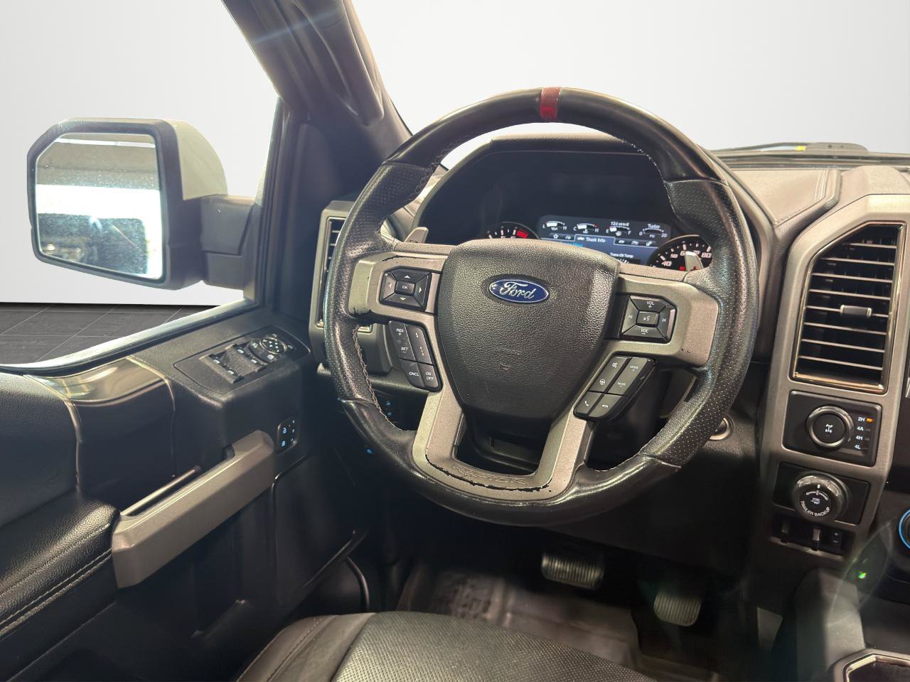 Used 2020 Ford F150 Raptor w/ Equipment Group 802A Luxury AWD/4WD image 16