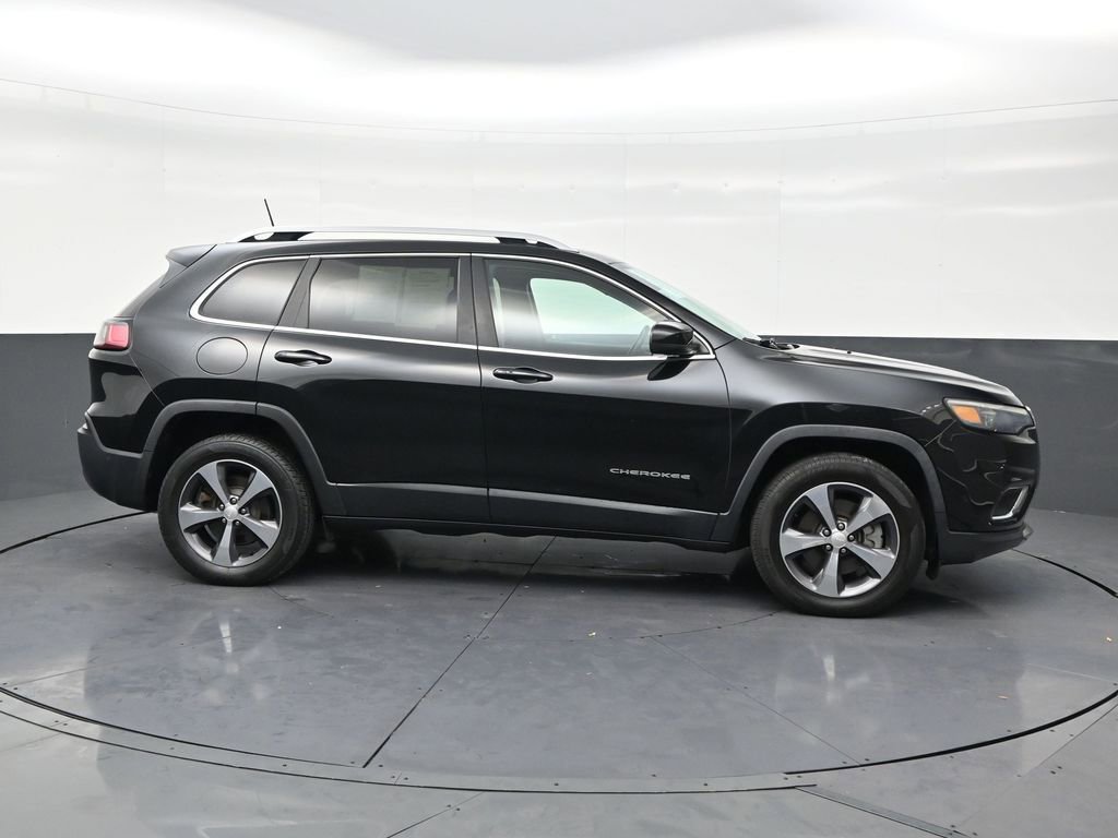 Used 2019 Jeep Cherokee Limited w/ Luxury Group AWD/4WD image 6