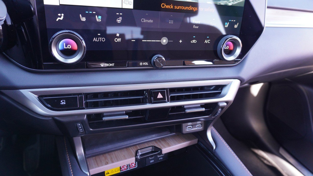 Used 2025 Lexus RX 350 Premium w/ Convenience Package image 18