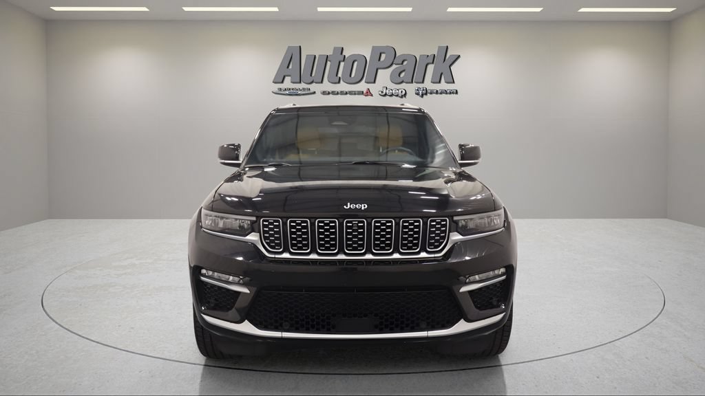 Certified 2022 Jeep Grand Cherokee Summit AWD/4WD image 9