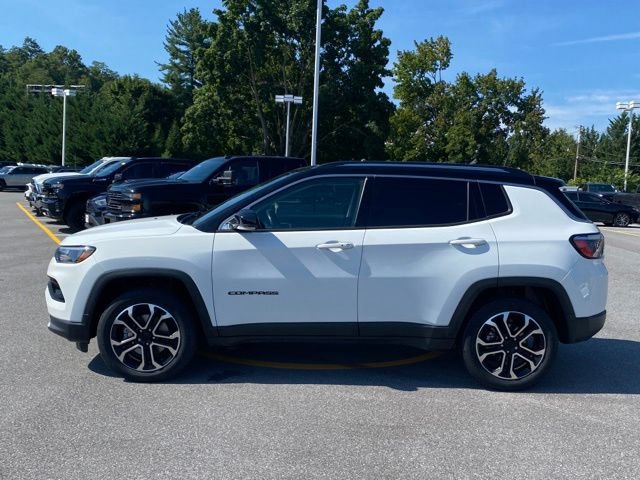 Used 2022 Jeep Compass Limited AWD/4WD image 2
