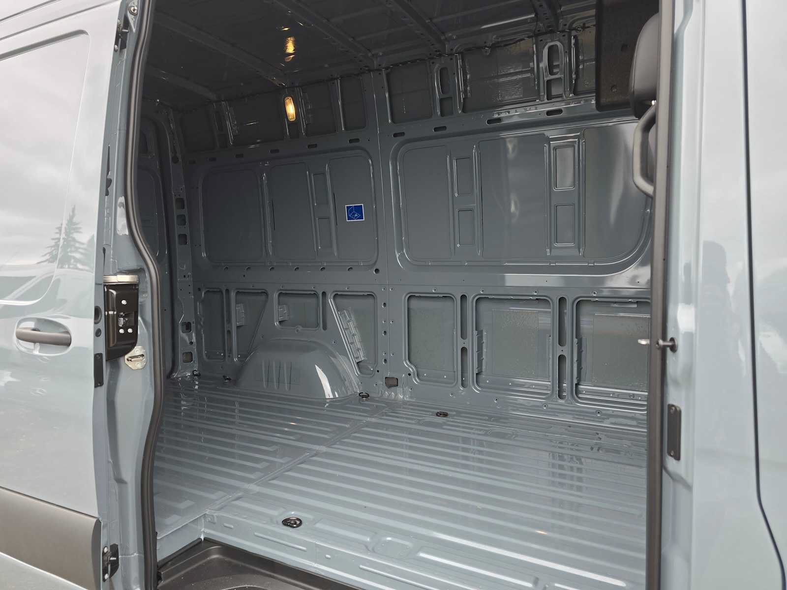 Used 2026 Mercedes-Benz Sprinter 2500 image 15