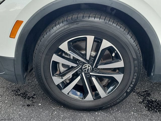 Certified 2024 Volkswagen Tiguan S FWD image 28