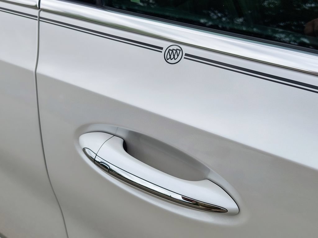 Certified 2023 Buick Envision Avenir AWD/4WD image 13