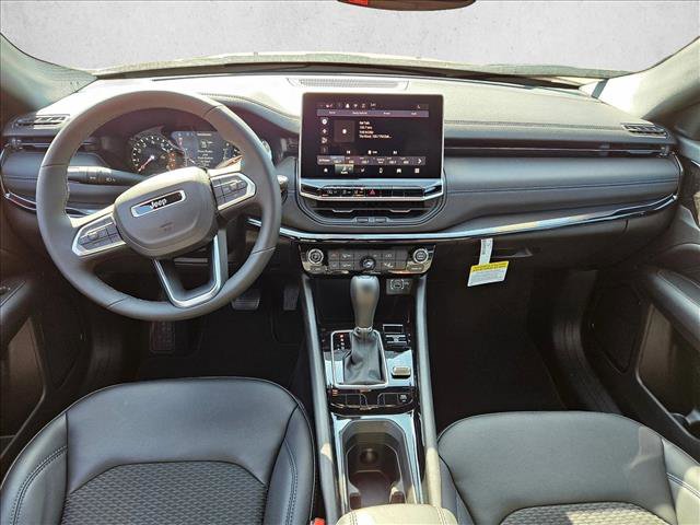 New 2026 Jeep Compass Latitude image 11