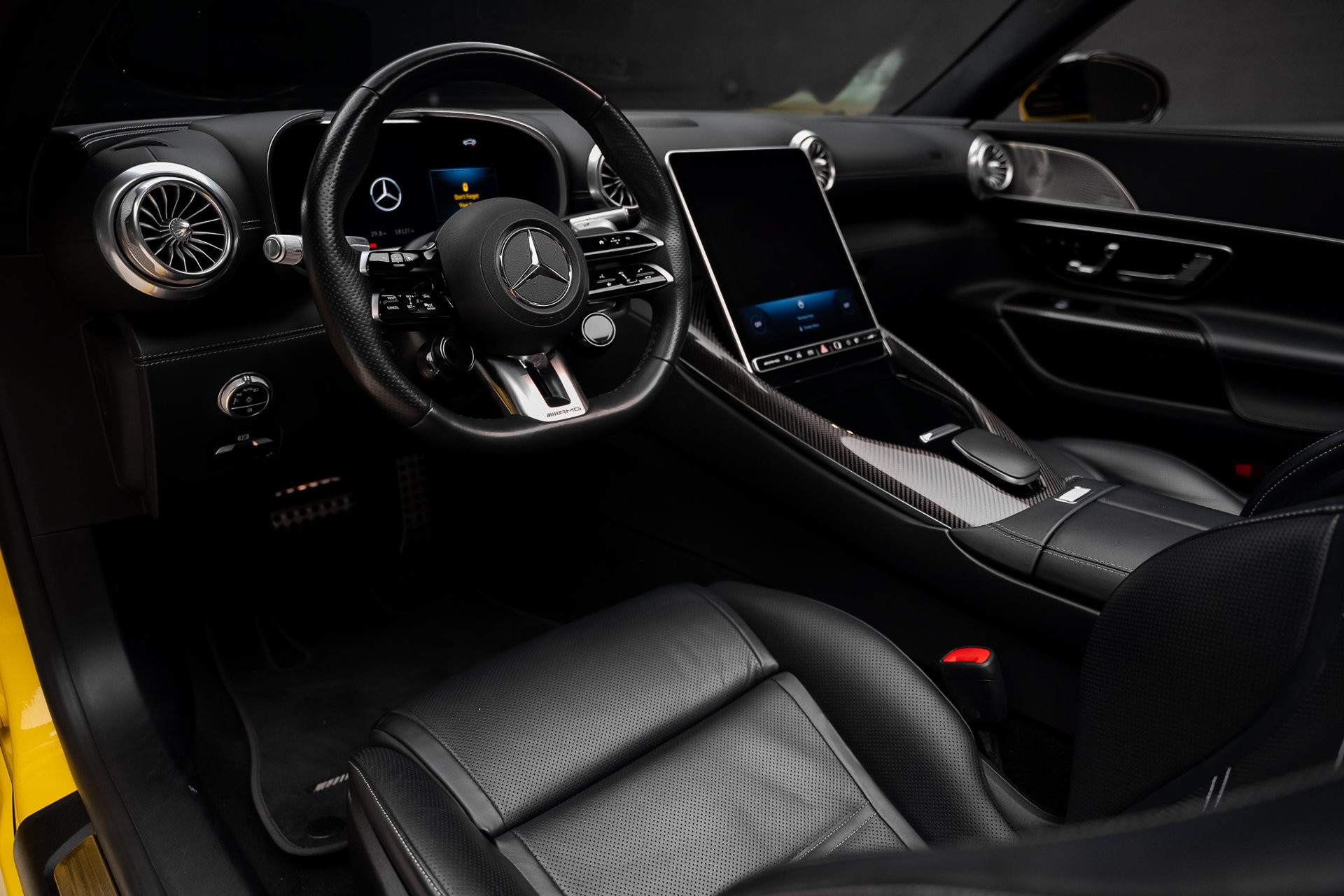 Used 2023 Mercedes-Benz SL 63 AMG 4MATIC image 2