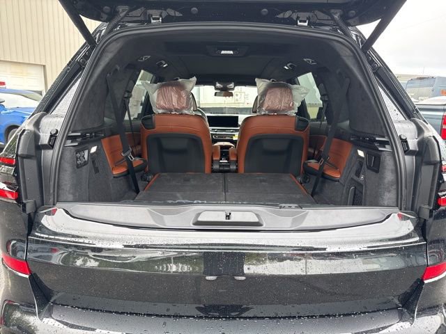 New 2026 BMW X7 xDrive40i w/ M Sport Package image 11