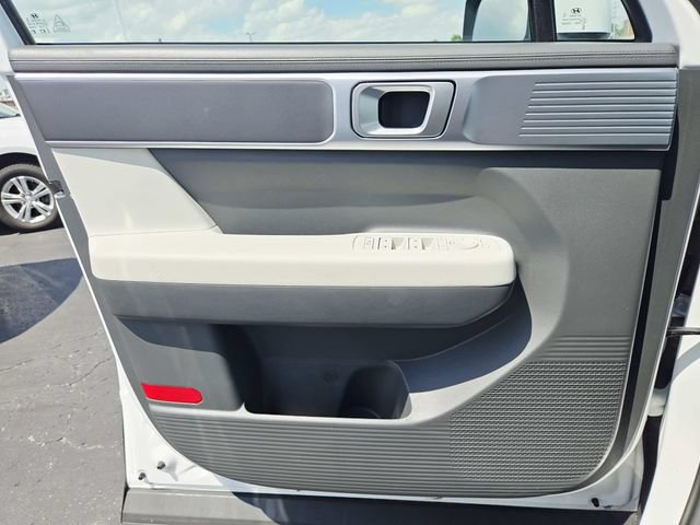 Used 2025 Hyundai Santa Fe SE FWD image 30