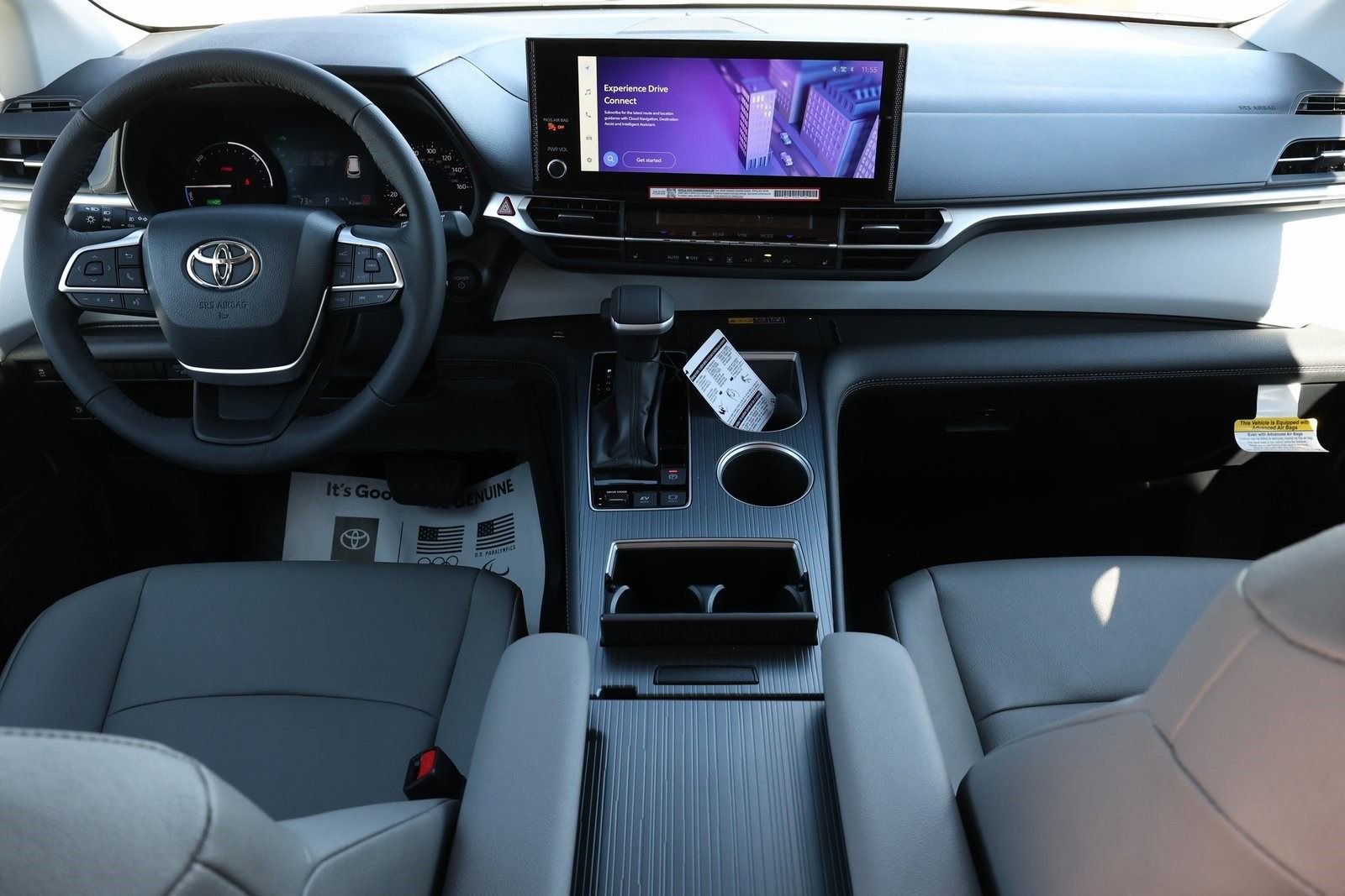 New 2026 Toyota Sienna XLE FWD image 2