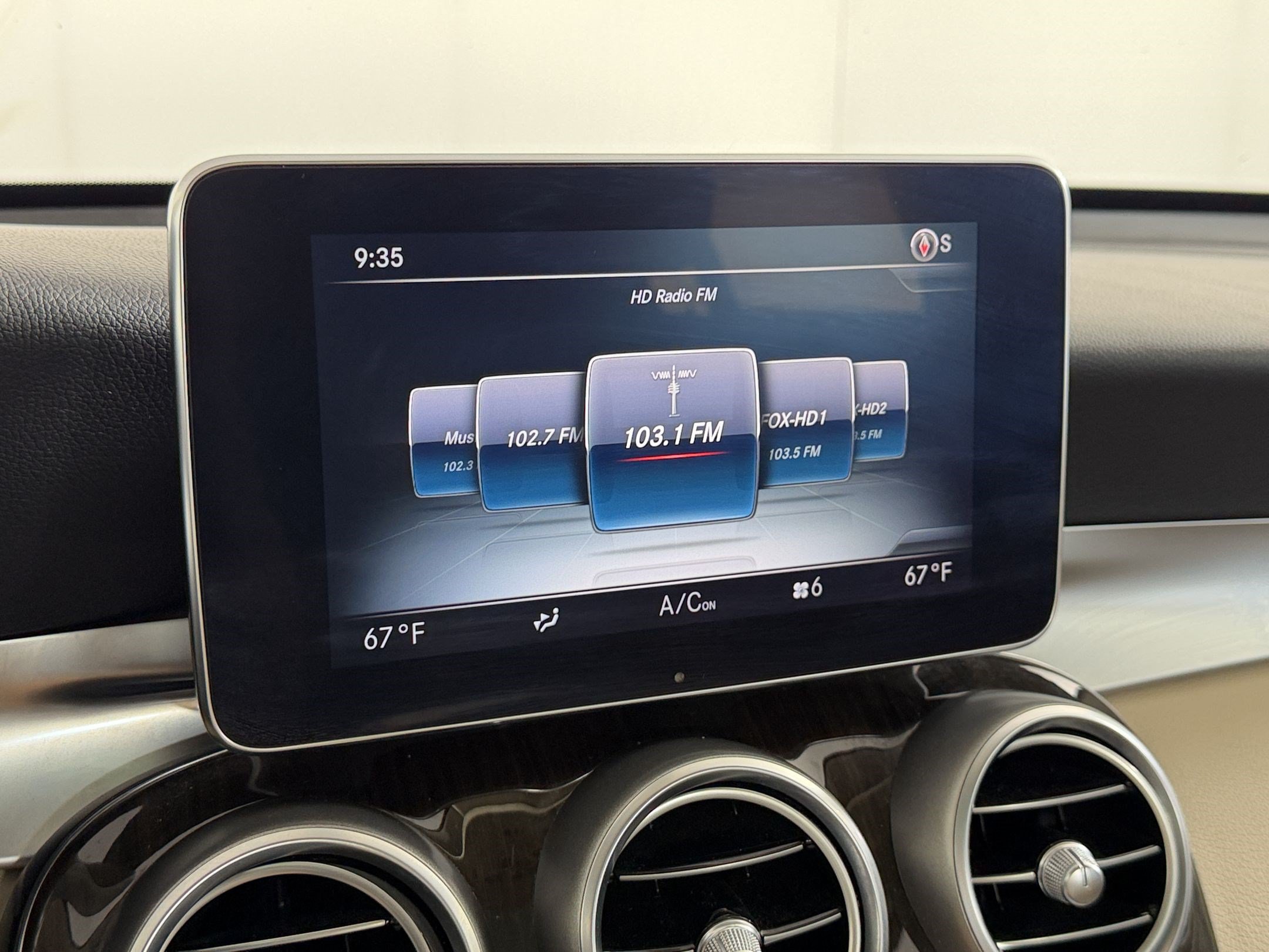Used 2019 Mercedes-Benz GLC 300 4MATIC image 21