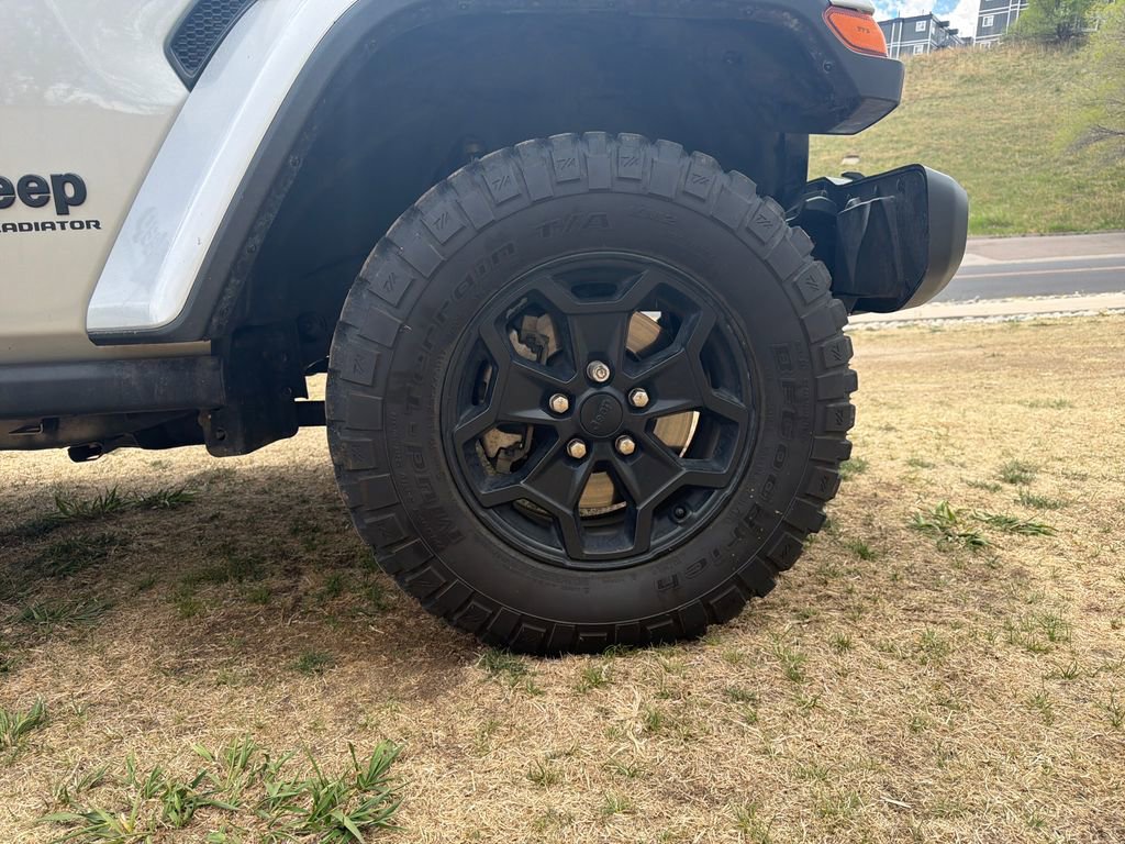 Used 2023 Jeep Gladiator Sport image 32