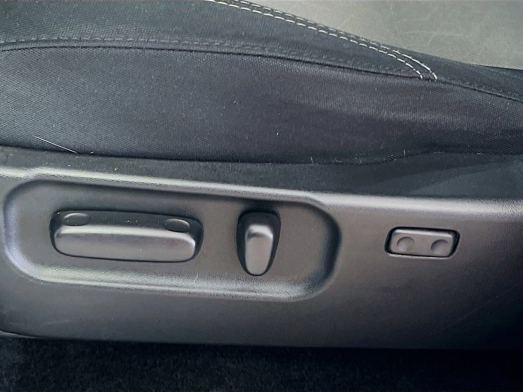 Used 2021 Toyota Tacoma TRD Off-Road image 15