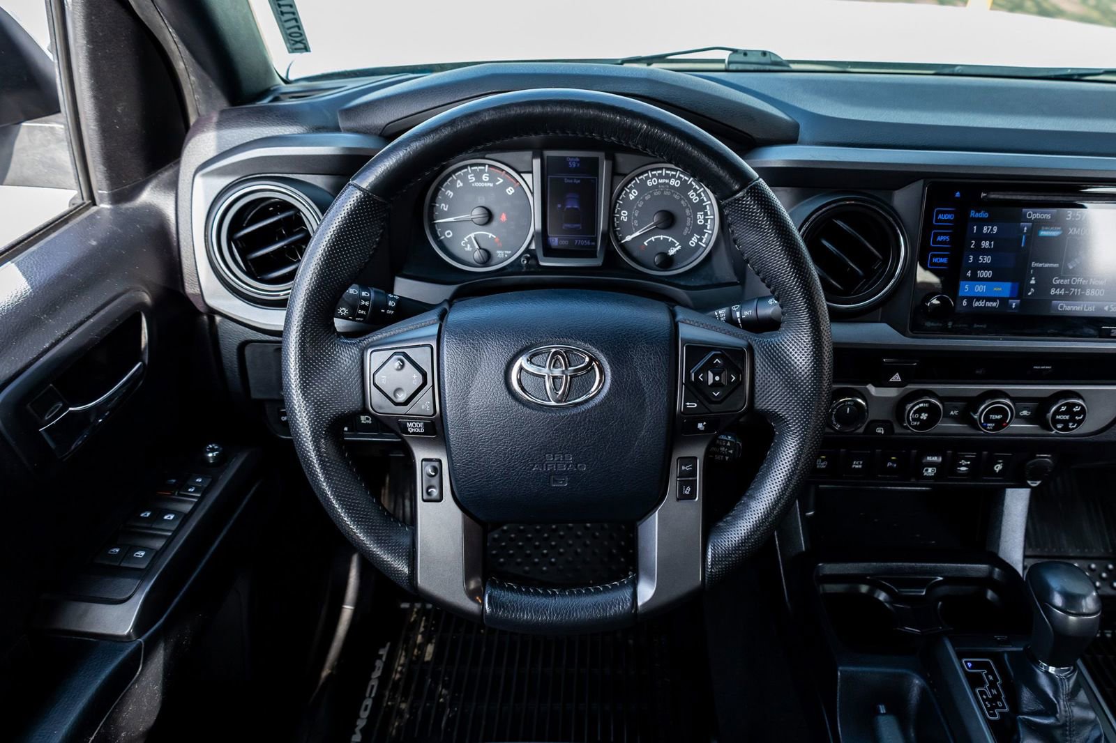 Used 2018 Toyota Tacoma TRD Off-Road w/ Technology Package image 18
