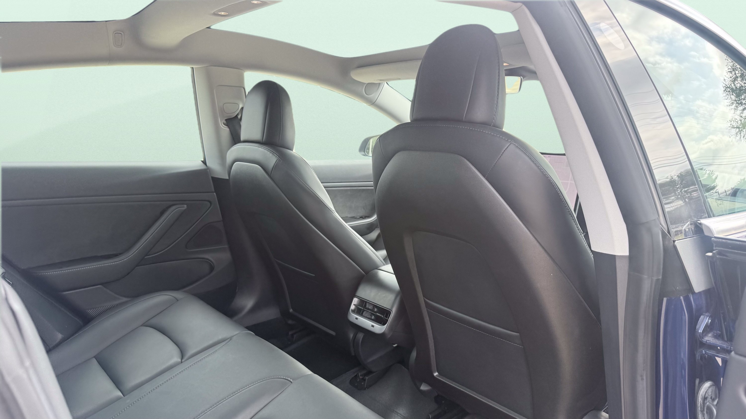 Used 2019 Tesla Model 3 Standard Range RWD image 35