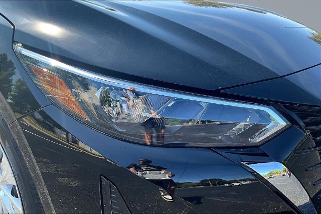 Used 2025 Nissan Sentra S FWD image 28