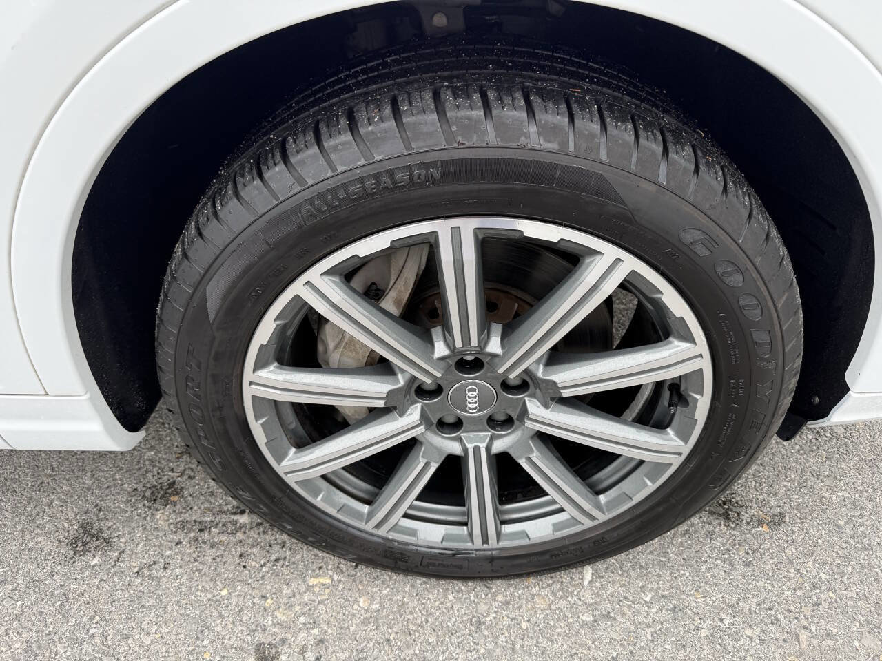 Used 2017 Audi Q7 3.0T Prestige image 19